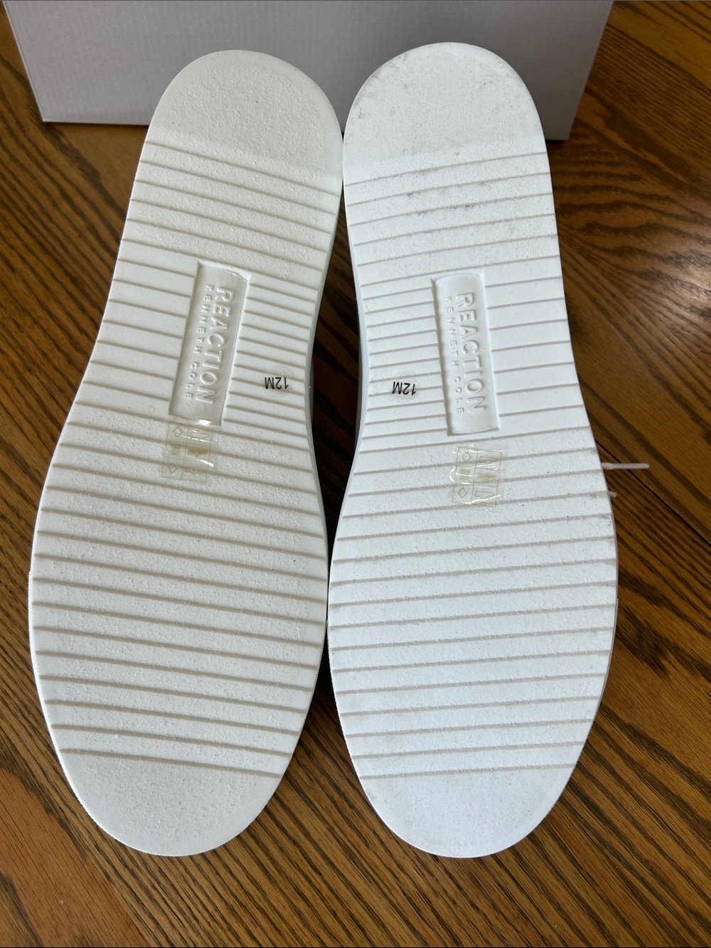 Reaction Kenneth Cole Javon Low-top sneaker, Ivory, size 12, NIB - Picture 9 of 10